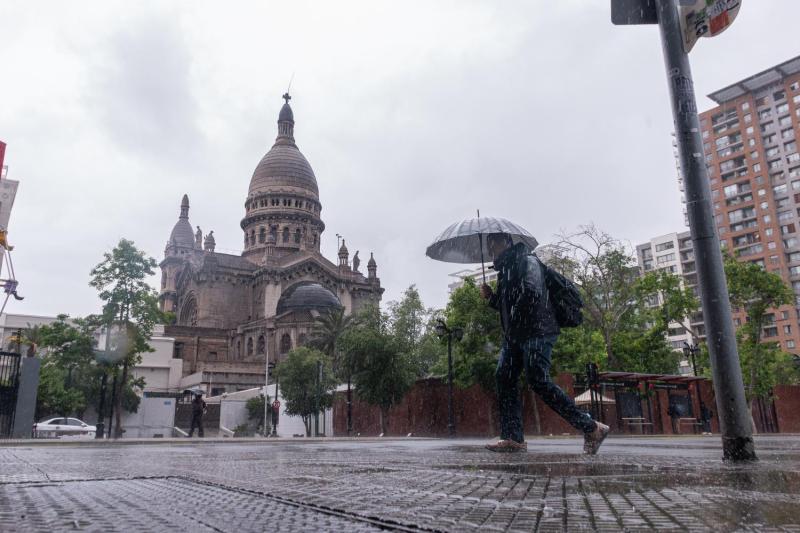 A qué hora podría llover este miércoles en Santiago - Agencia Uno