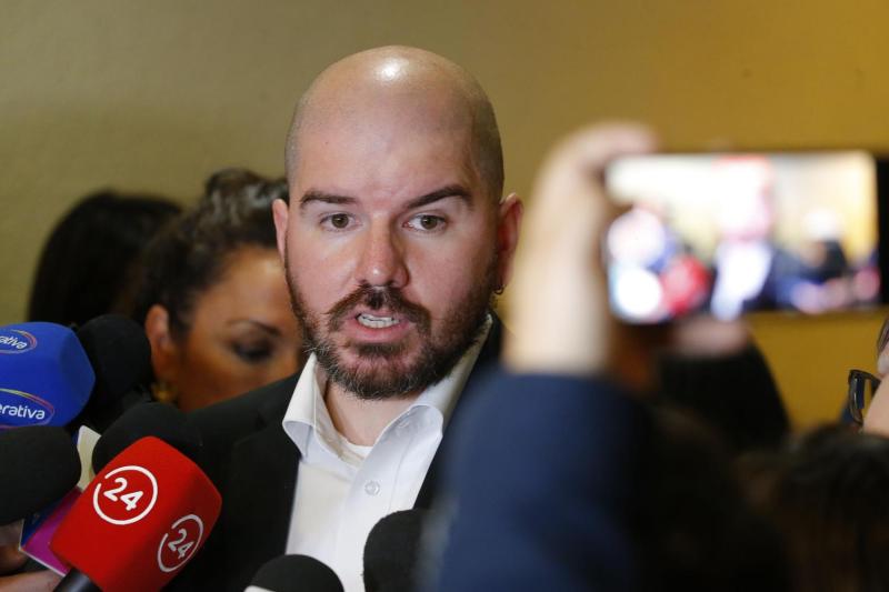 Aton- Exministro Giorgio Jackson