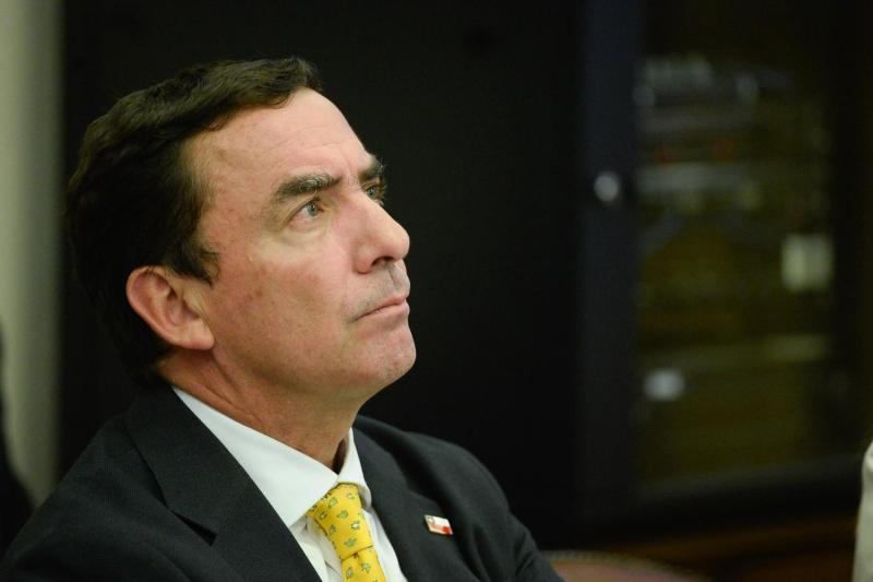 Ministro Rabat reacciona a eventual AC en su contra - Agencia Uno