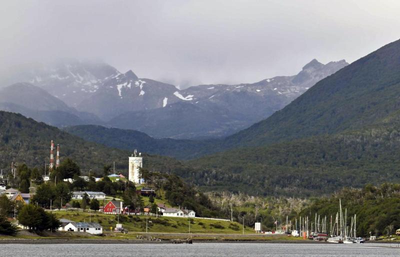 Alcalde de Puerto Williams responde a general (r) argentino - AFP