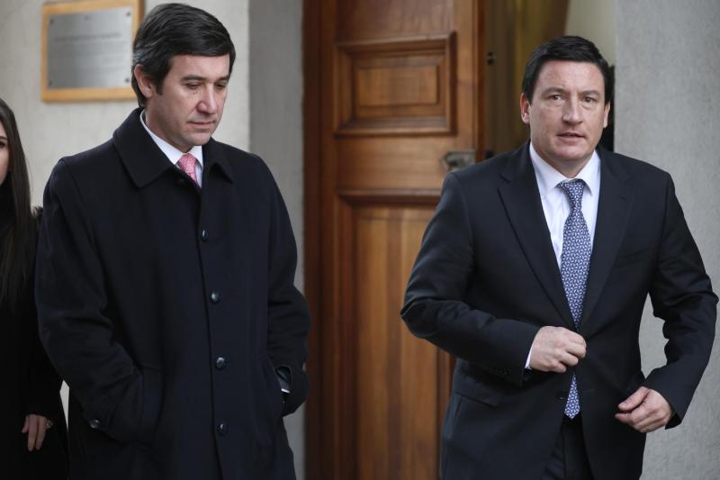 Presidente UDI responde a Squella y salió en defensa del exministro Hernán Larraín - Aton