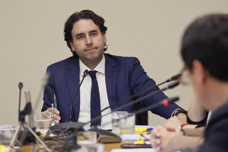 Aton- Mirosevic asumió como presidente de la Comisión de Constitución del Senado