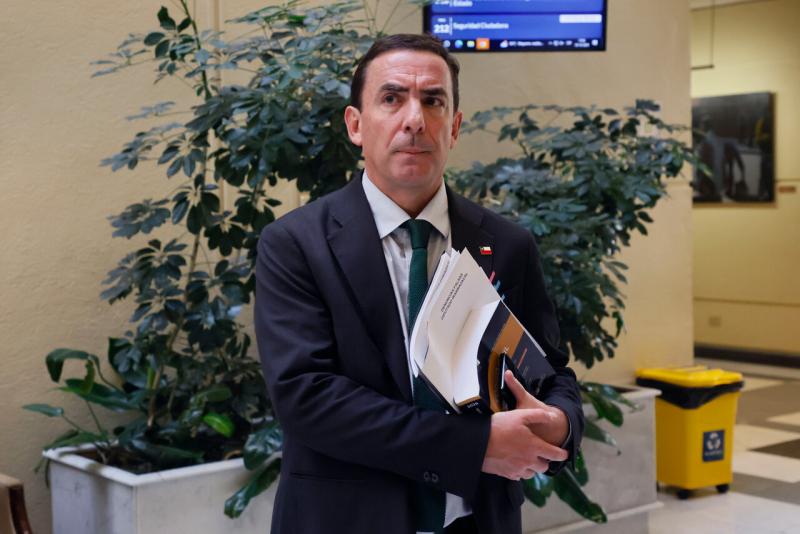 Aton - Este miércoles se conocerá si presentan acusación constitucional contra el ministro Rabat