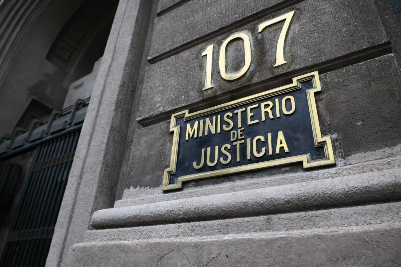 Revelan alto riesgo de reincidencia de pederastas que recibieron rebaja de condena - Aton