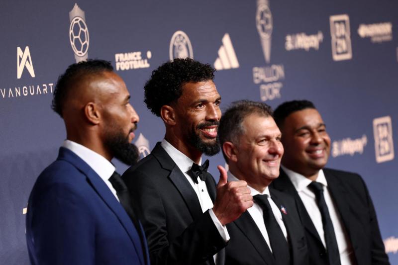 Aníbal Mosa junto a Vozinha en el Balón de Oro - AFP
