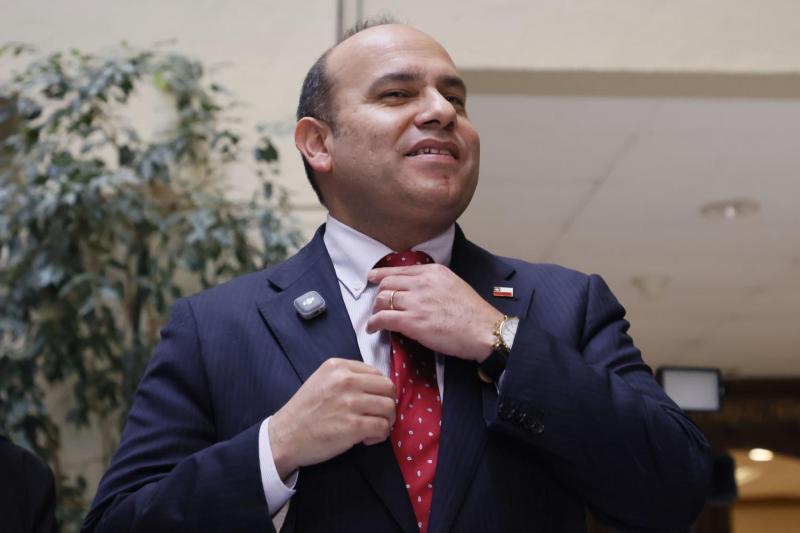 Aton - Subsecretario Pavez