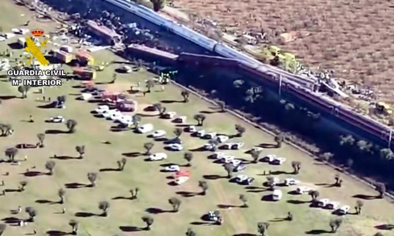 AFP - Choque de trenes en España