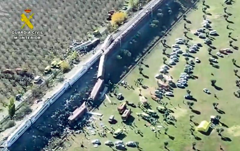 AFP - Choque de trenes en España