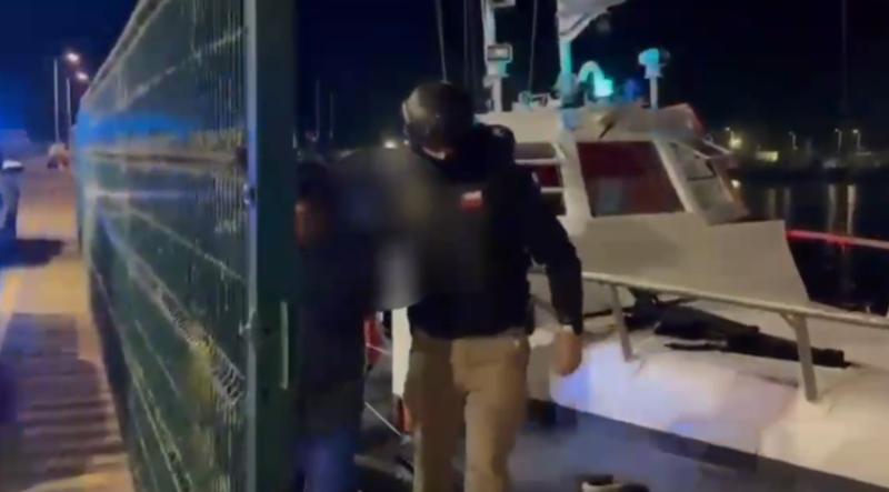 T13 - Detenido en Lebu intentó escapar por barco