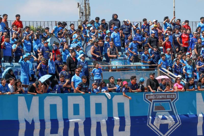 Hinchada de San Marcos de Arica - Agencia UNO