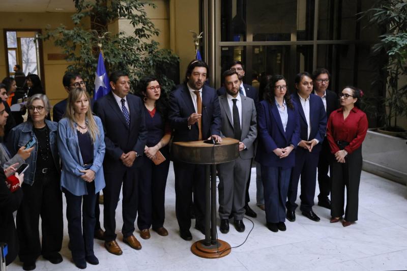 Aton- Oposición anunció acusación constitucional