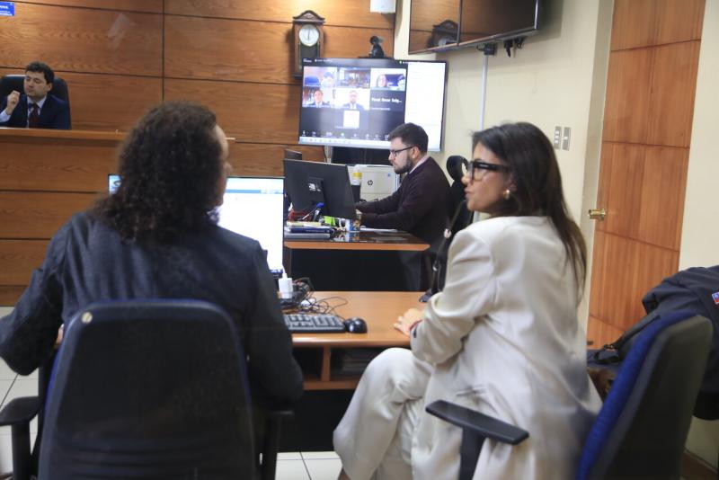 Aton - Yamila Reyna en la audiencia