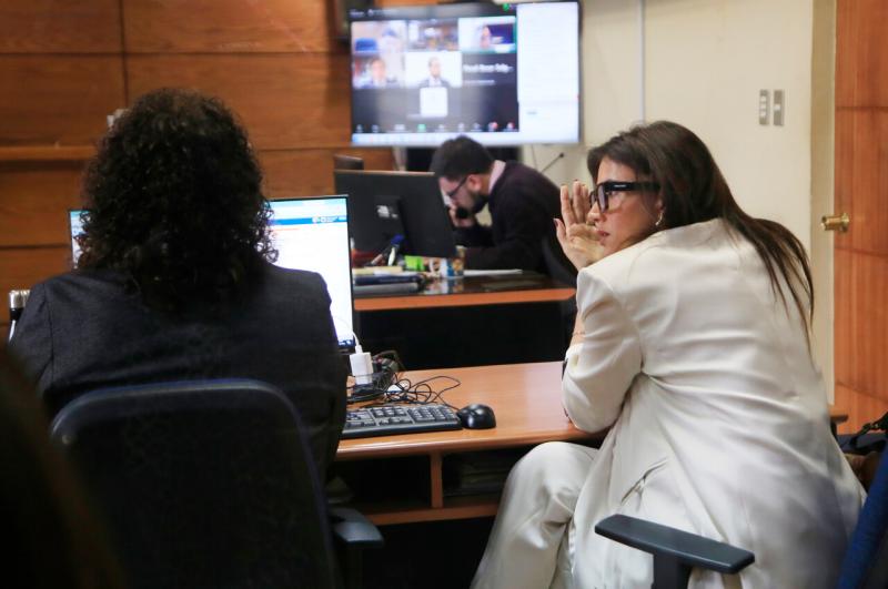 Aton - Yamila Reyna en la audiencia