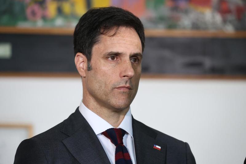 Aton- Subsecretario Luis Silva