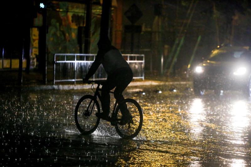 Vuelven las lluvias y tormentas eléctricas a la zona central: ¿Dónde y a qué hora iniciarán? - Agencia Uno