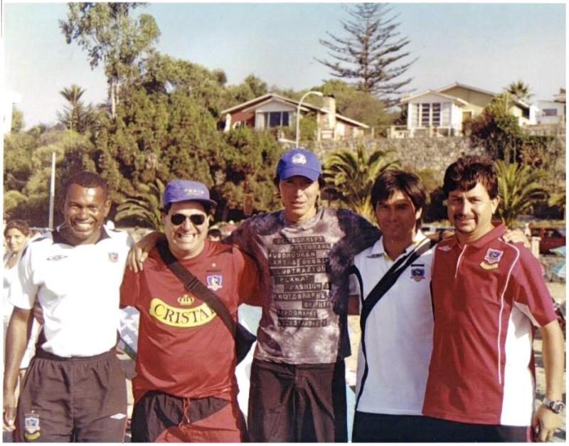 Luis Pérez Franco (cuarto de izquierda a la derecha) en su época como jugador de Colo Colo