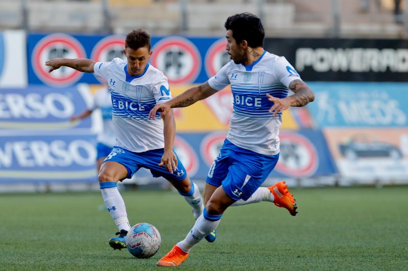 Con Holan en el banco, Buonanotte tuvo que acomodarse como extremo