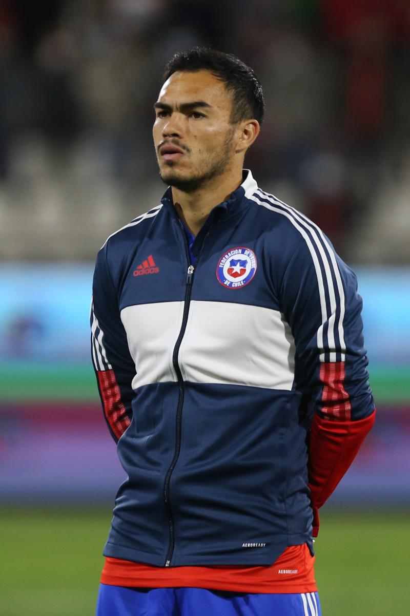 24 años, lateral izquierdo de Colo Colo