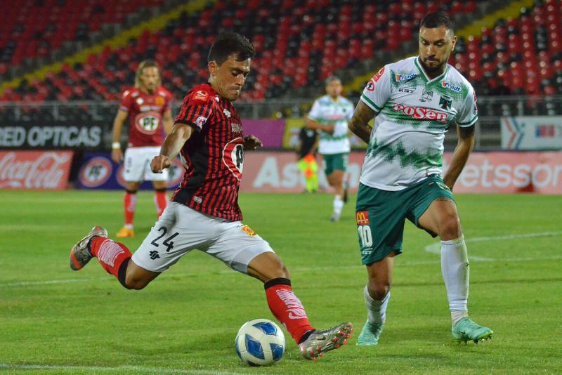 Alfredo Abalos (i) es uno de los puntales de la campaña de Rangers