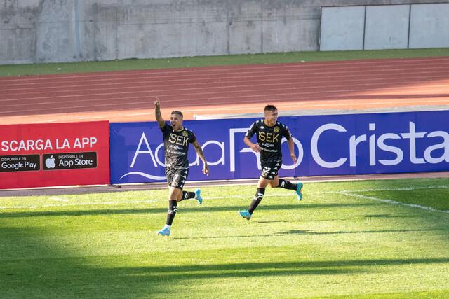 Rodrigo Piñeiro marcó un doblete en la Cuarta Región.
