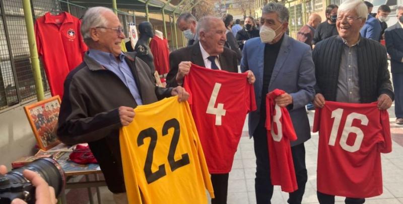 Los seleccionados compartieron en el colegio Brigida Walker donde además hubo una muestra de objetos relativos al Mundial de 1962 (Foto: ADN)