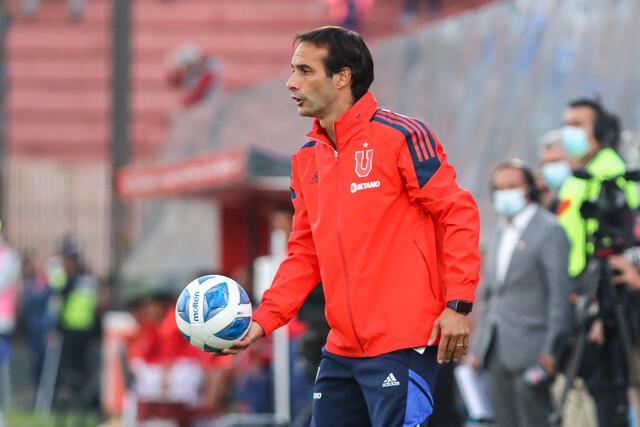 Sebastián Miranda al mando de Universidad de Chile frente a Deportes La Serena.