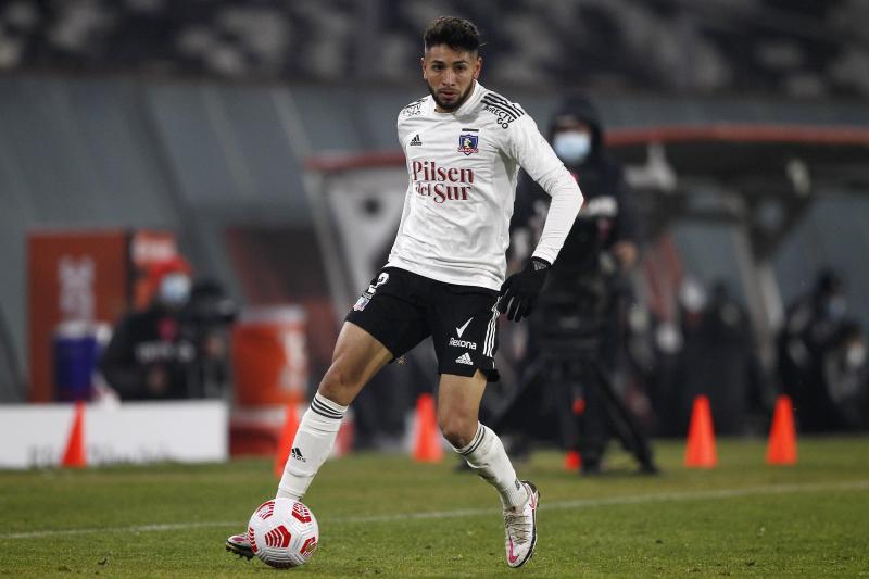 20 años, lateral derecho de Colo Colo