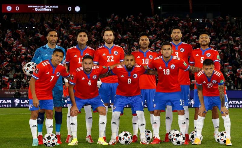 Diez chilenos pueden perderse el duelo ante Uruguay por acumulación de tarjetas