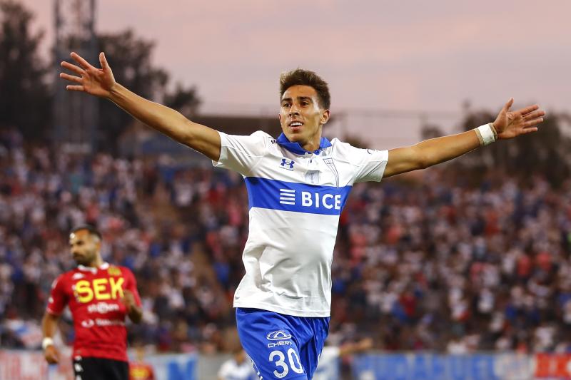 22 años, delantero de la Universidad Católica