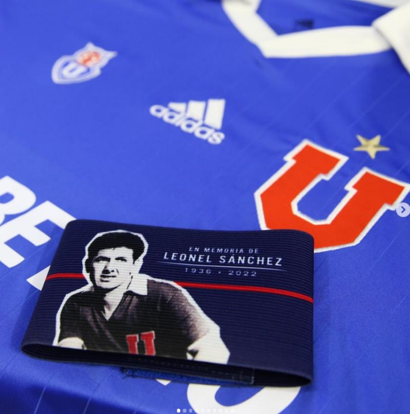 Jineta ocupada en el "Clásico Universitario" por la muerte de Leonel Sánchez.