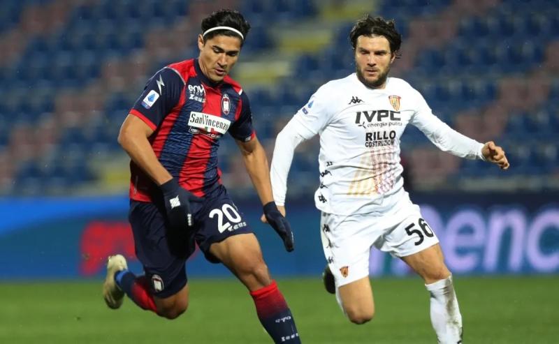 20 años, volante del Bolongna de la Serie A