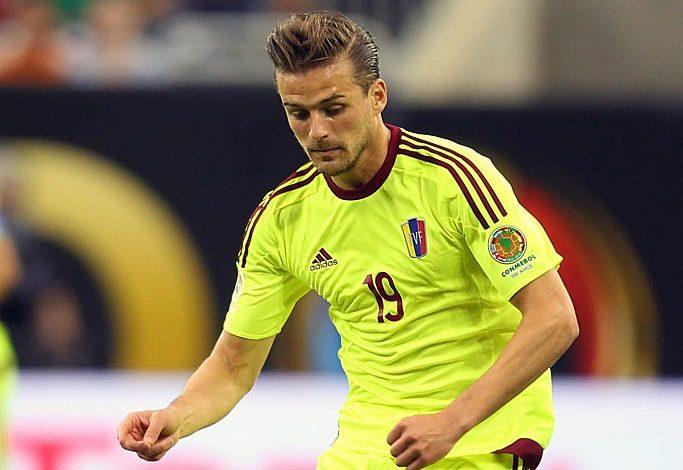 Santos, cumpleaño, jugando en la selección de Venezuela