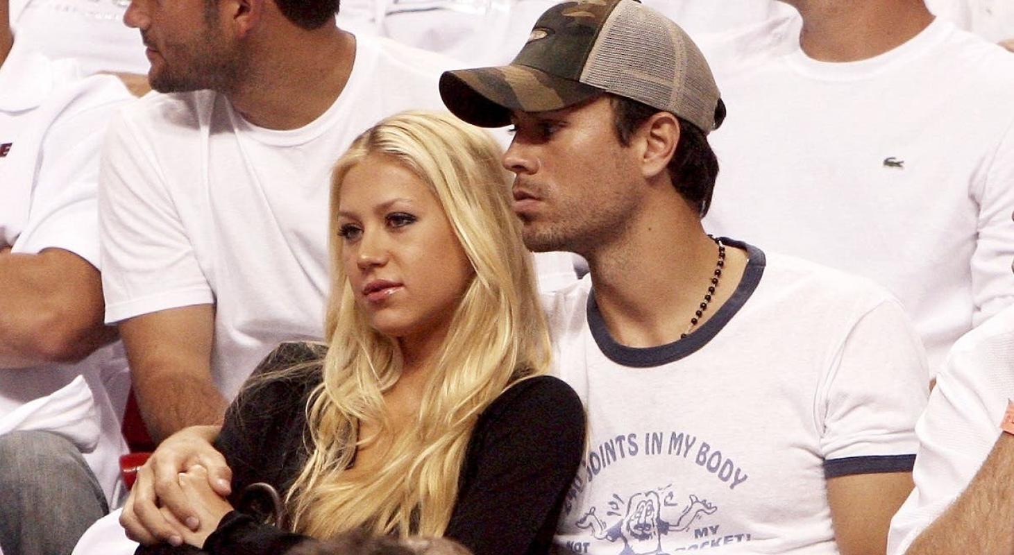Anna Kournikova publica foto de su familia con Enrique Iglesias