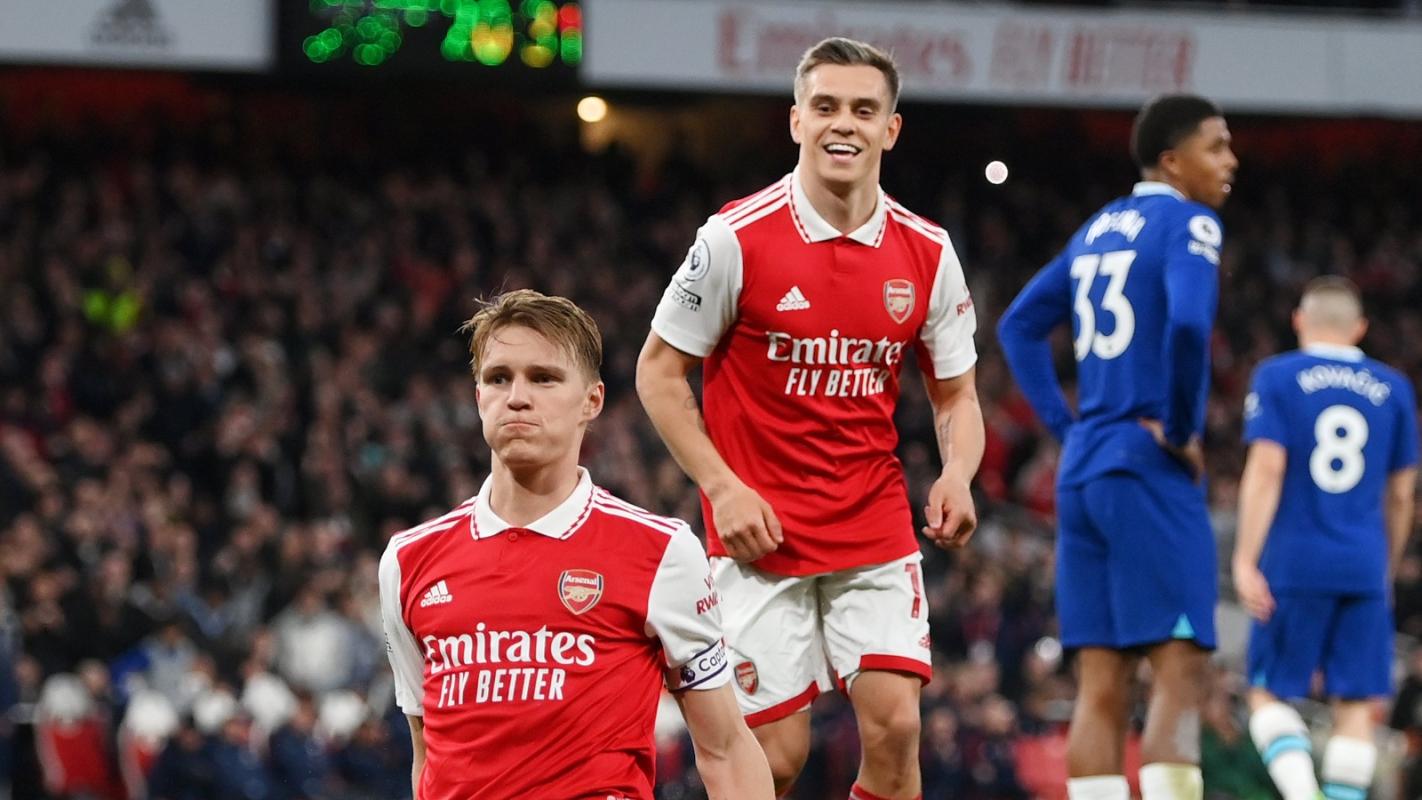 Arsenal le da un baile a Chelsea y vuelve por un ratito a la cima de la ...