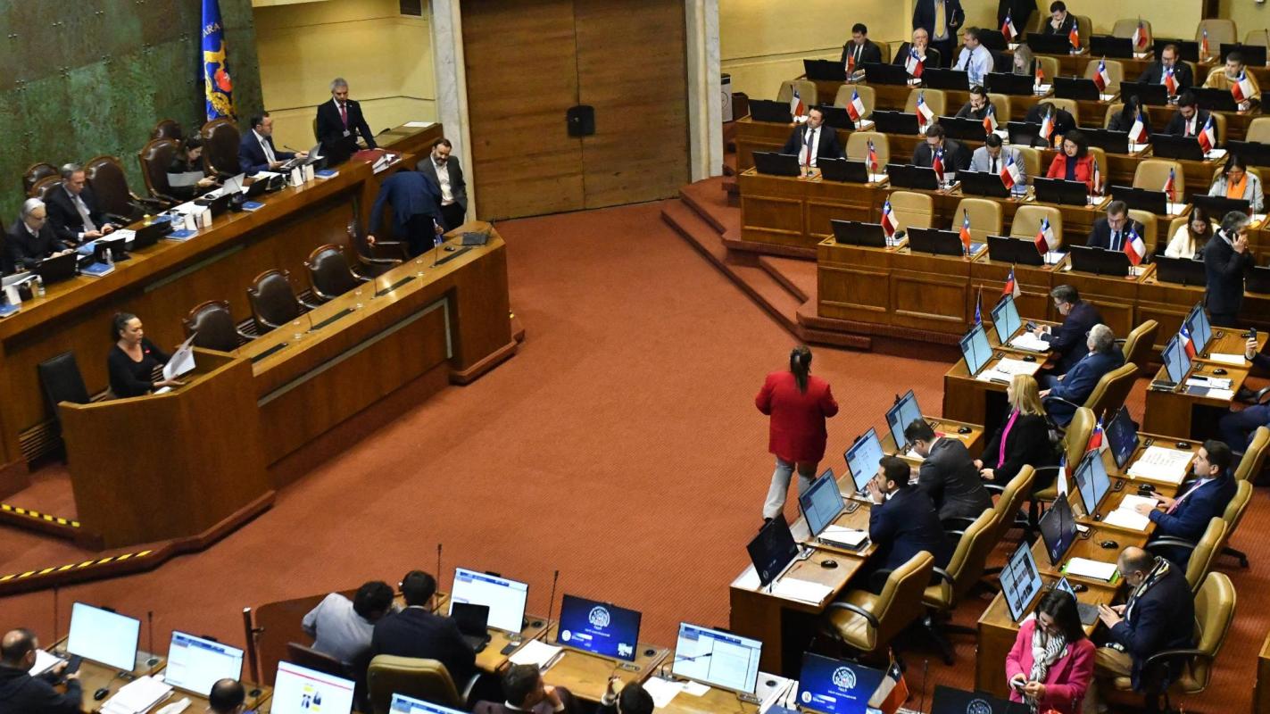 Cámara de Diputados declara admisibles tres proyectos para establecer feriado el 17 de septiembre