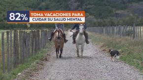 Estudio revela que chilenos priorizan salud mental en vacaciones, pero el 33% no puede tomarlas por falta de dinero