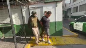 Detienen a hombre acusado de robar y destruir piezas patrimoniales de la Catedral de Santiago