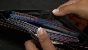 Baja el dólar y el petróleo: ¿Respiro para la inflación?