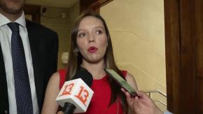 Reacciones en el mundo político tras acusación contra la senadora Camila Flores por presunto fraude al Fisco millonario