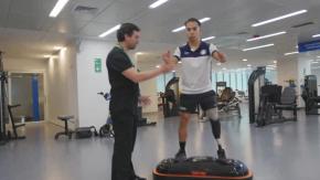Del switch de TV a las pistas: El inspirador renacer de Bastián, triatleta paralímpico chileno.