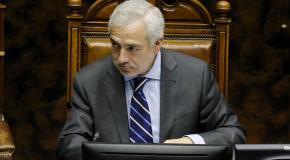 Abren investigación a ex fiscal y secretario del Senado Raúl Guzmán por incumplimiento de cuarentena Abren investigación a ex fiscal y secretario del Senado Raúl Guzmán por incumplimiento de cuarentena