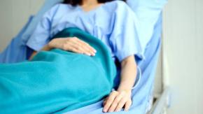 Mujer finge tener cáncer y recauda más de 59 mil dólares para costear su lujoso estilo de vida Mujer finge tener cáncer y recauda más de 59 mil dólares para costear su lujoso estilo de vida