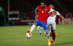 Mauricio Isla advierte que "es difícil" que La Roja vuelva a jugar como con Bielsa o Sampaoli Mauricio Isla advierte que "es difícil" que La Roja vuelva a jugar como con Bielsa o Sampaoli
