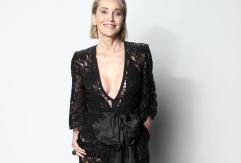 Sharon Stone revela que fue engañada para aparecer sin ropa interior en "Bajos instintos" Sharon Stone revela que fue engañada para aparecer sin ropa interior en "Bajos instintos"