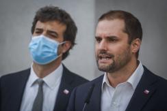 Gobierno acusa "chantaje de la oposición" por condicionar apoyo a postergación de elecciones Gobierno acusa "chantaje de la oposición" por condicionar apoyo a postergación de elecciones