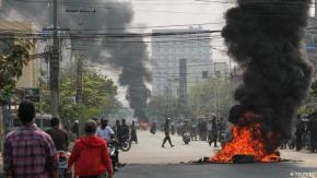 Más de 700 civiles murieron desde el golpe militar en Birmania Más de 700 civiles murieron desde el golpe militar en Birmania