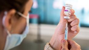 Vacuna de AstraZeneca: ¿qué tan grande es el riesgo de que se formen coágulos tras inocularse? Vacuna de AstraZeneca: ¿qué tan grande es el riesgo de que se formen coágulos tras inocularse?