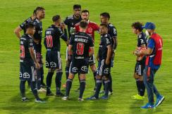 Rector de la U. de Chile advierte a Azul Azul: podrían prohibir uso del emblema y nombre del equipo Rector de la U. de Chile advierte a Azul Azul: podrían prohibir uso del emblema y nombre del equipo