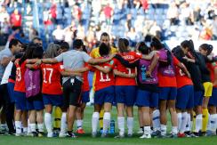Confirman horarios para el repechaje olímpico de La Roja femenina frente a Camerún Confirman horarios para el repechaje olímpico de La Roja femenina frente a Camerún