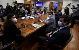 Comisión aprueba ampliar impuesto a los “súper ricos” para empresas con grandes ingresos Comisión aprueba ampliar impuesto a los “súper ricos” para empresas con grandes ingresos